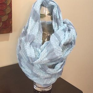 Infinity scarf